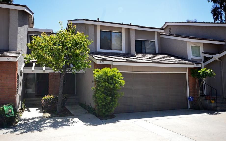 1st image of 724 S Camino Grande