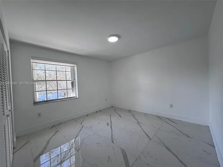 109 Gables Blvd — Photo 15