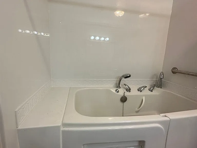 1405 Circle Dr — Photo 17