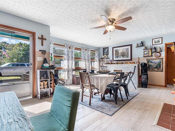 4th image of 706 Crittenden Cir
