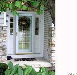1st image of 215 Blossom Ln