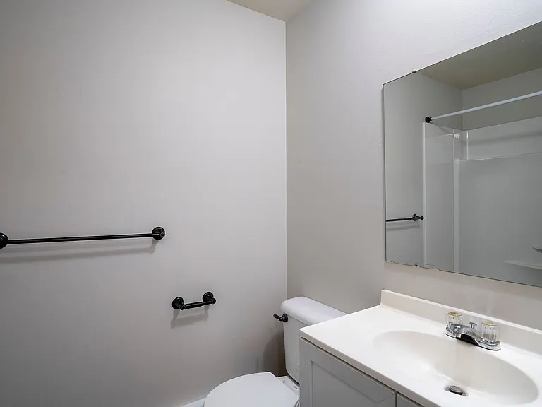 Oak Valley Apartments — Photo 24