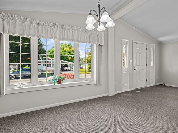 4th image of 23 Castle Rd