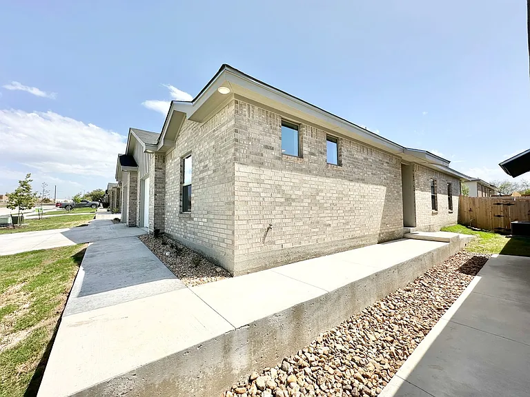 5411 Rose Garden Loop #A — Photo 35