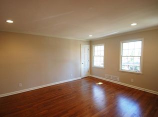 886 Willivee Dr, Decatur, GA 30033