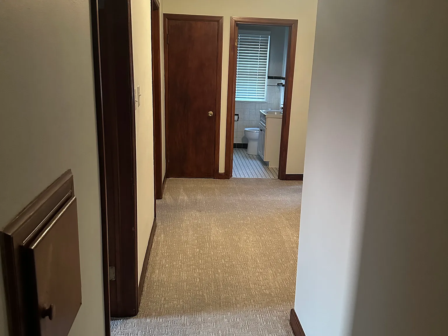 1 bed, 850 sqft, $1,150 — Photo 2