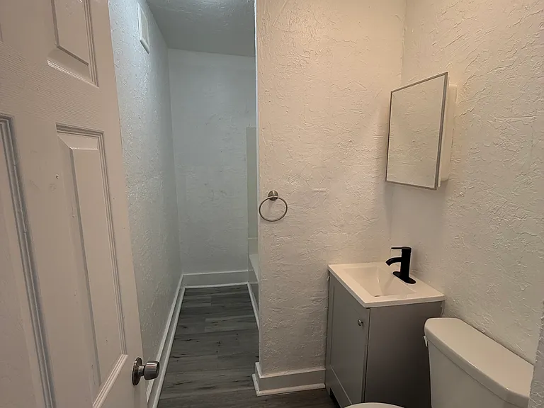 83 Pine St #2 — Photo 7