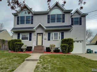 13-09 Eastern Dr, Fair Lawn, NJ 07410