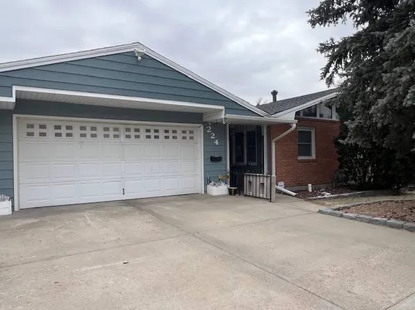 224 E 11th St, Ogallala, NE 69153