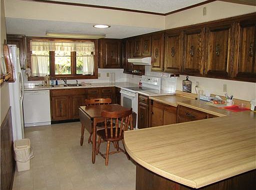 4th image of 2803 Highland Dr