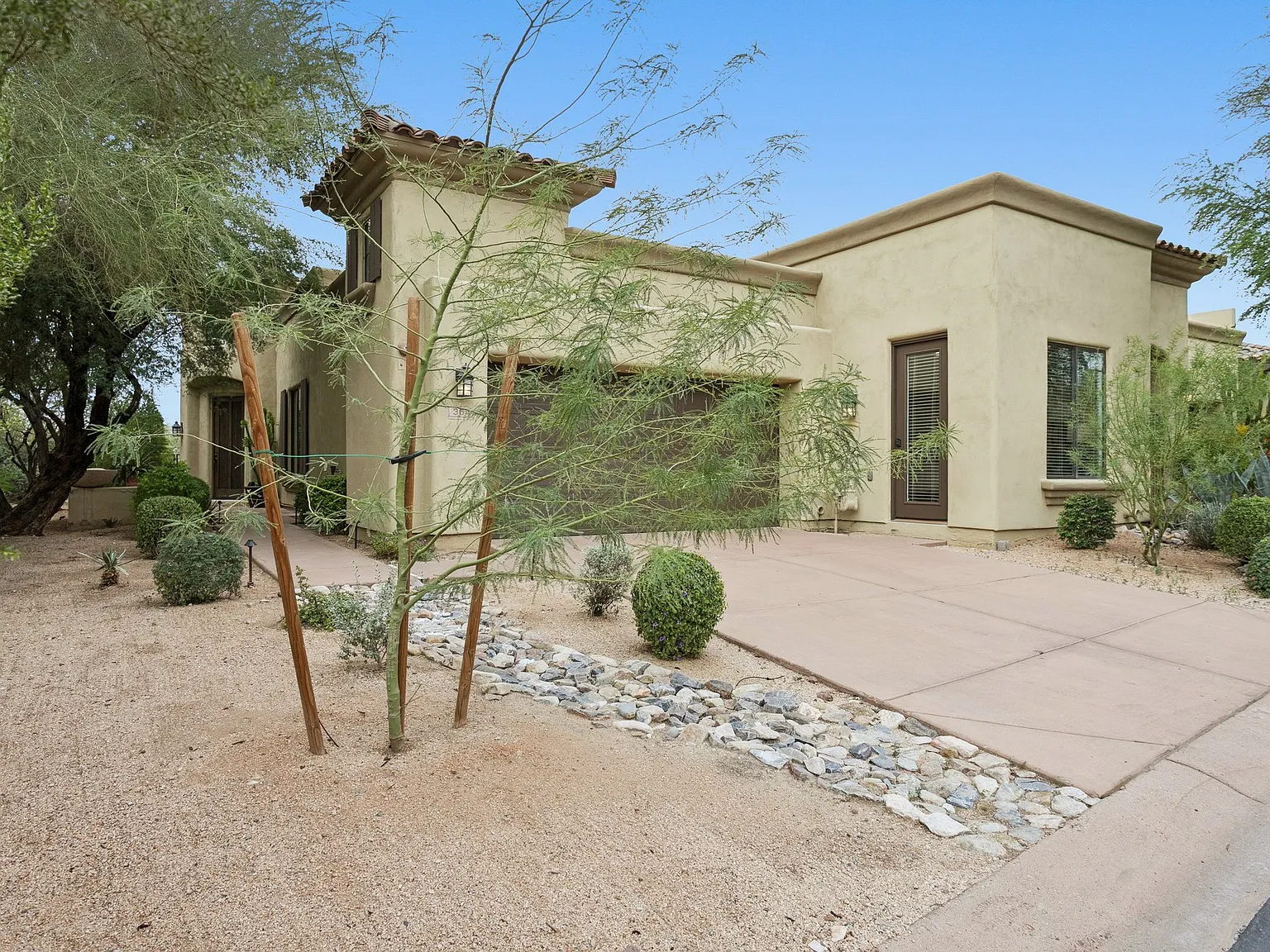 3 bed, 2124 sqft, $6,000 — Photo 4