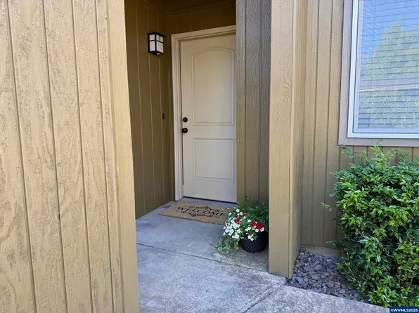 2888 Newton Pl, Philomath, OR 97370