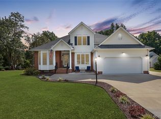 4601 Rieves Pond Dr, Chester, VA 23831