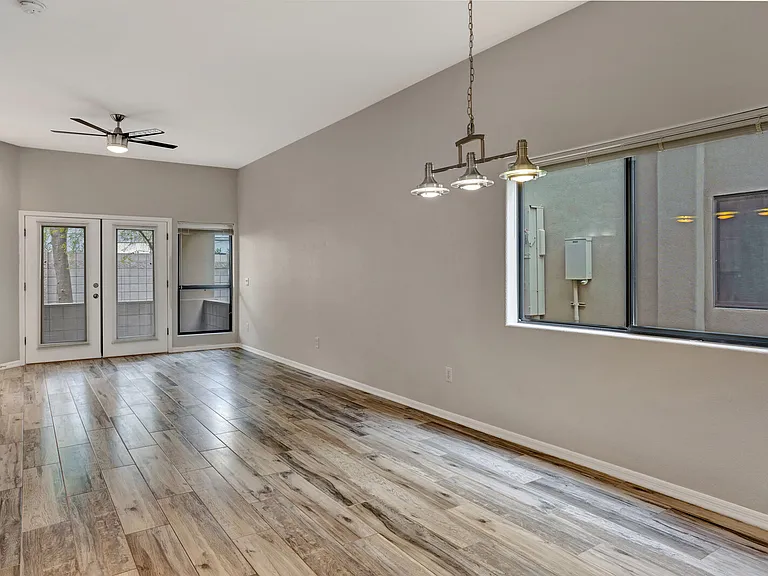 4533 N 22nd St #128 — Photo 8