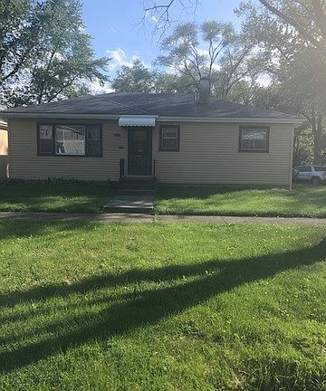 4th image of 140 Broadway Ave