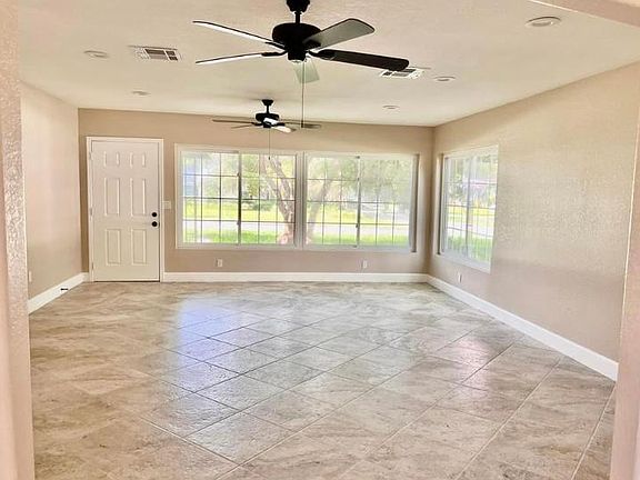 2nd image of 2590 Lakeview Dr