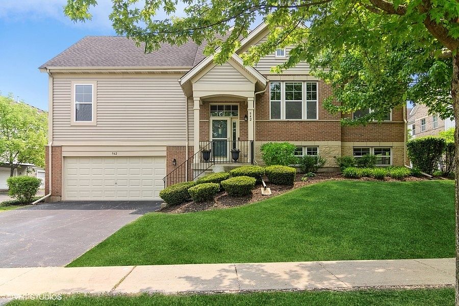 1st image of 942 Indigo Ct