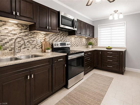 5th image of 110 Ling Rd #7