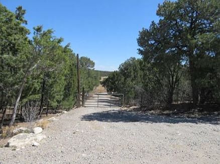 2nd image of 44 Imnaha Rd