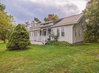 415 Sutton Rd, Pennellville, NY 13132