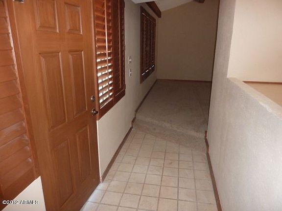 2nd image of 1005 W Fairway Dr