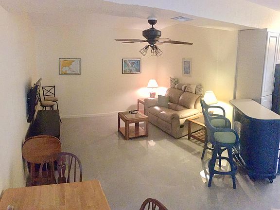 3rd image of 108 Dove Ave #1