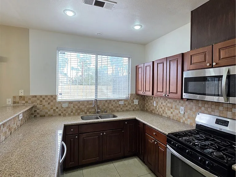 2524 Silver Shadow Dr — Photo 29