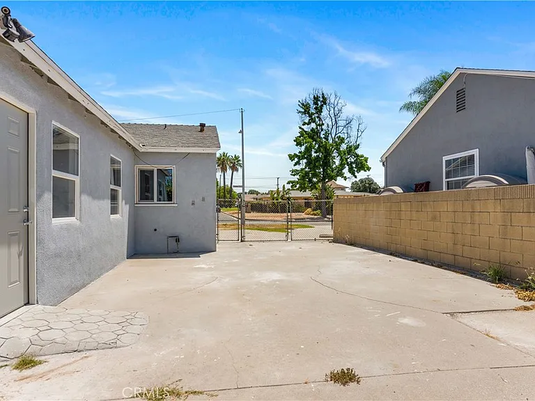 517 N Chalburn Ave — Photo 30