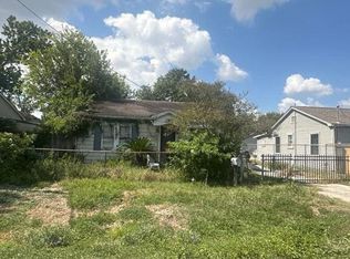 6821 Appleton St, Houston, TX 77022