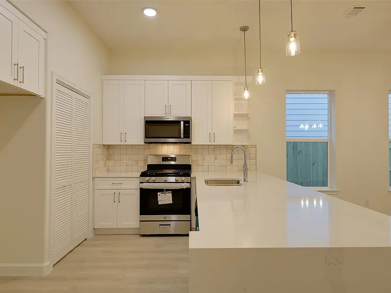 955 Ringold St — Photo 10