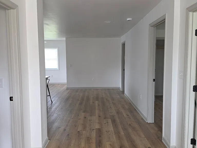 121 Edwards St — Photo 1