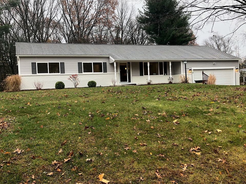 1st image of 2 Blue Spruce Ln