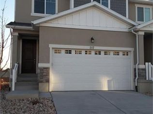 217 W Whitewater Dr, Vineyard, UT 84059