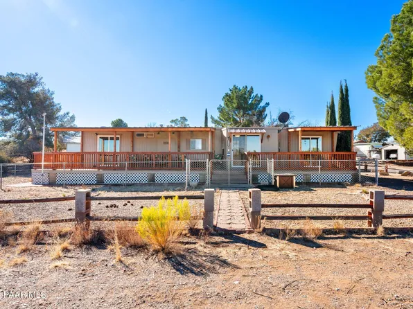 17465 E Meadow Ln, Mayer, AZ 86333