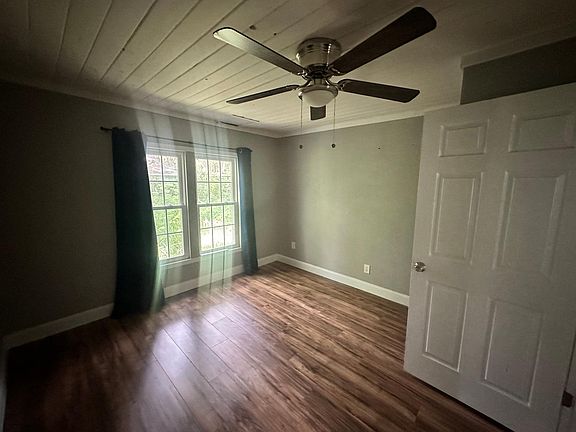 5th image of 2601 Colonial St