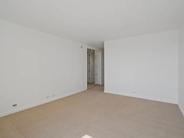 1835 Franklin St #301 — Photo 16