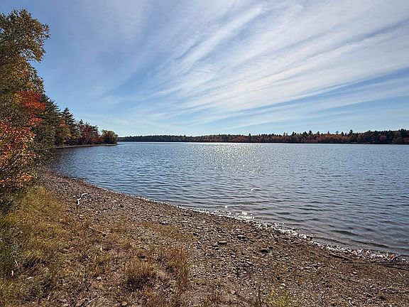 3rd image of 482 Lake Road