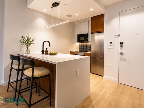 2nd image of 276 Grand Concourse APT 818
