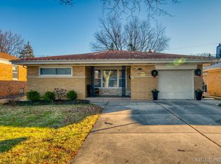 921 Community Dr, La Grange Park, IL 60526