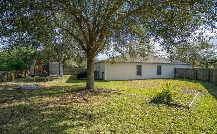 4726 Four Lakes Dr — Photo 17