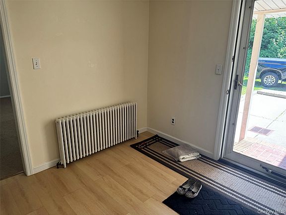 2nd image of 25 Robinson Ave