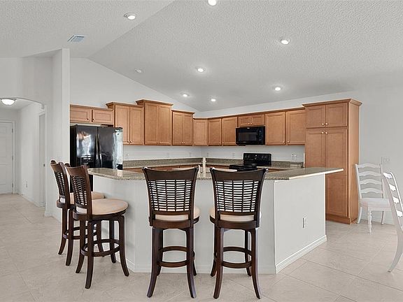 5th image of 2885 Interlochen Rd