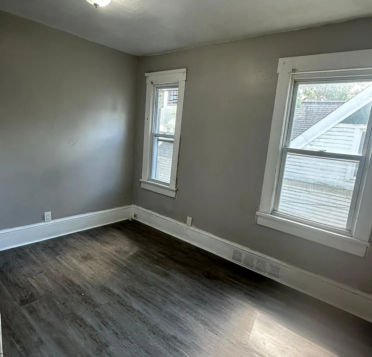 4 bed, 1400 sqft, $1,450 — Photo 3