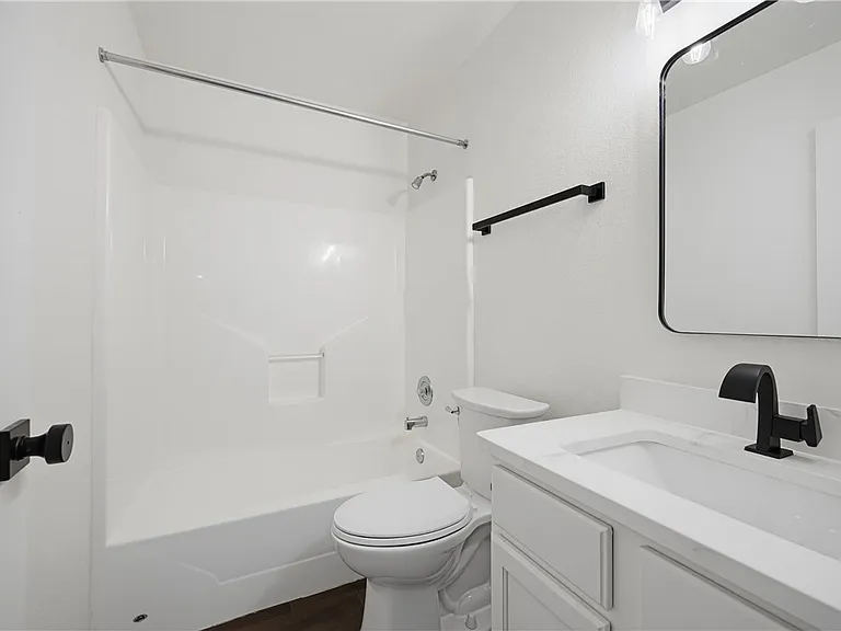 7846 Calgary Dr — Photo 10