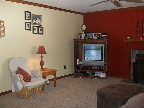 Cozy livingroom, wood burning fireplace