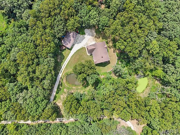 4th image of 138 Royal Dr