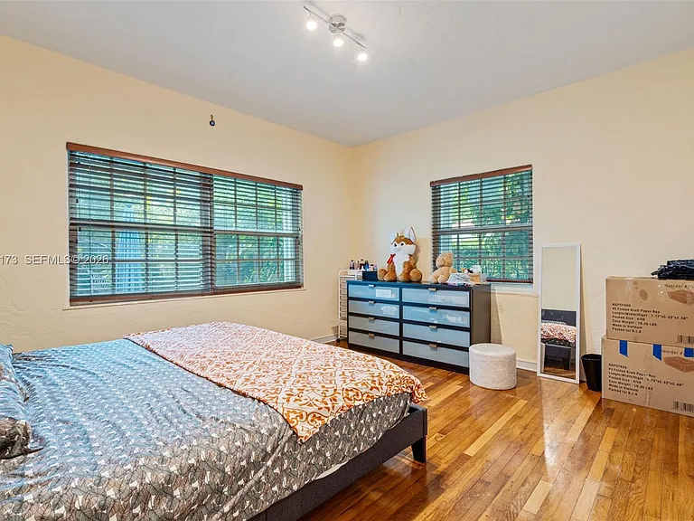 46 Montilla Ave #46 — Photo 25