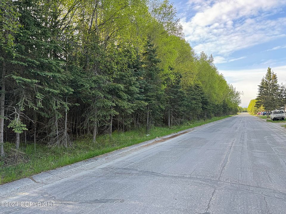 2nd image of 1116 2nd St