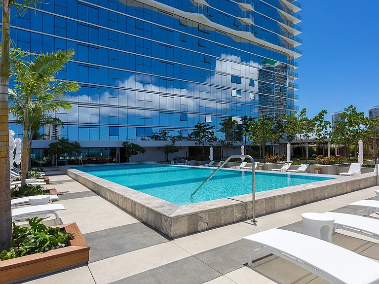 888 Kapiolani Blvd #811 — Photo 30