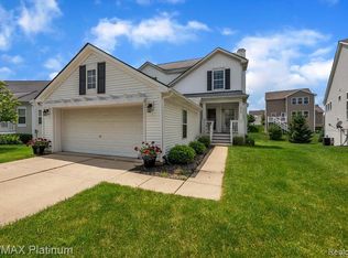 1212 York Ave, Howell, MI